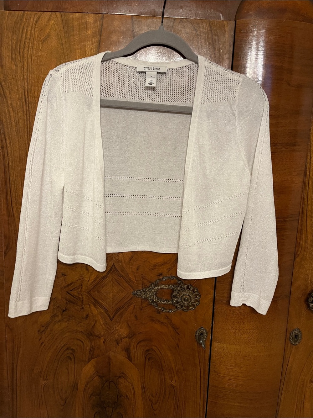 White House Black Market Open-Front White Cropped Cardigan Size Medium